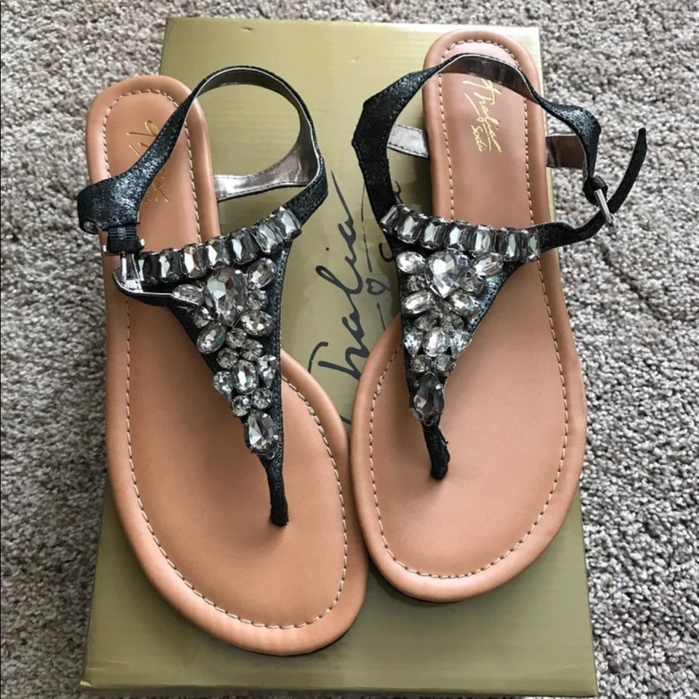 Thalia Sodi grey /silvery sandals with jewels